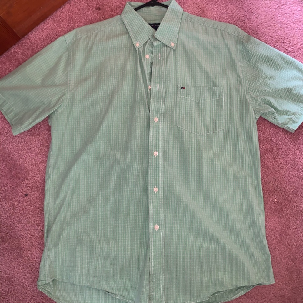 TOMMY HILFIGER BUTTON UP